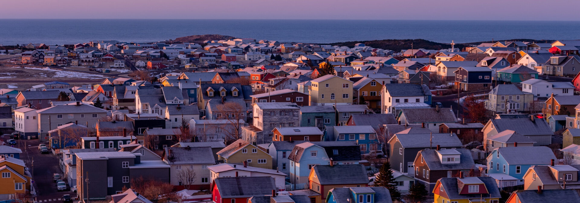 ville de saint pierre lever de soleil en hiver saint-pierre et miquelon