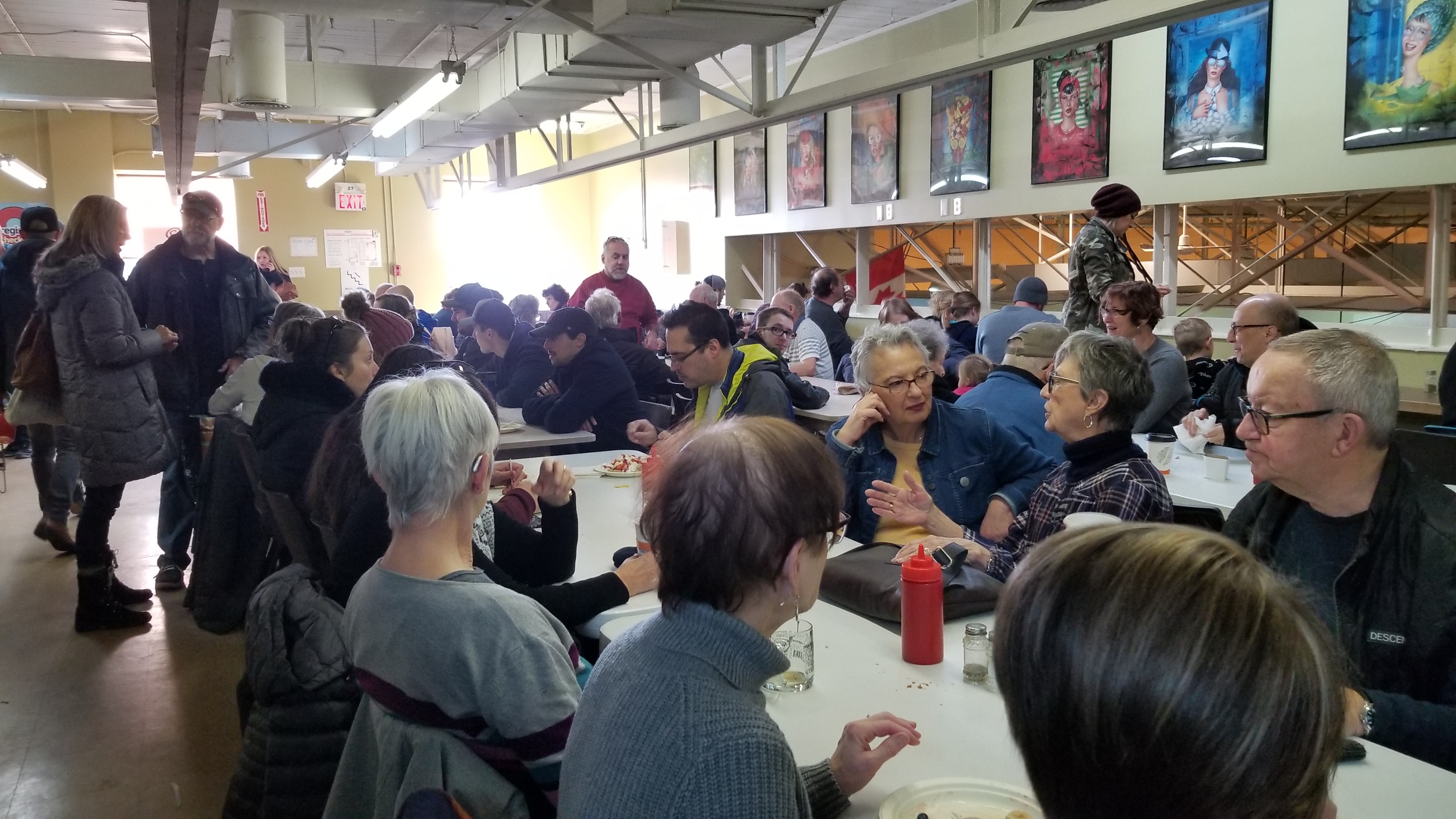 Au marché fermier les grandes tablées